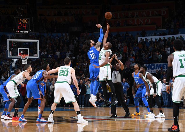 NBA-爱德华兹45分准绝杀尼克斯，森林狼加时逆转登顶东部